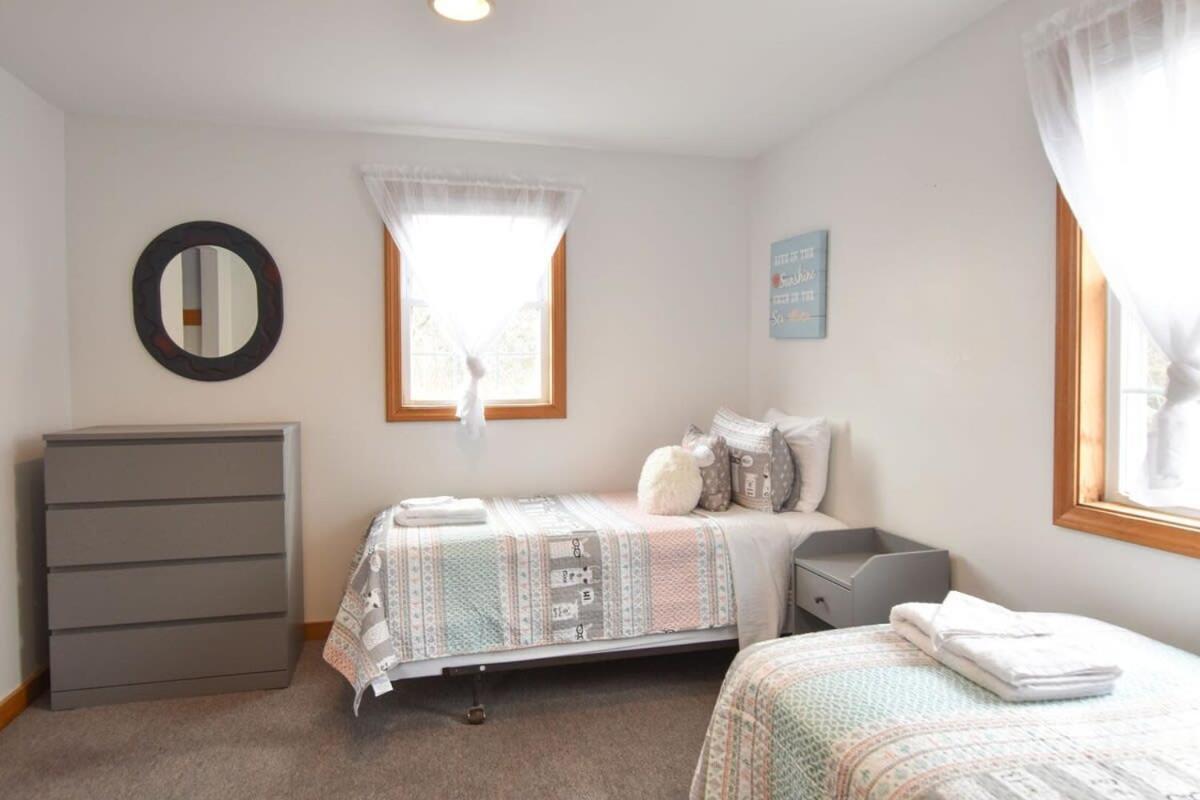 12216 - Beautiful Views Of Cape Cod Bay Access To Private Beach Easy Access To P-Town Truro Dış mekan fotoğraf